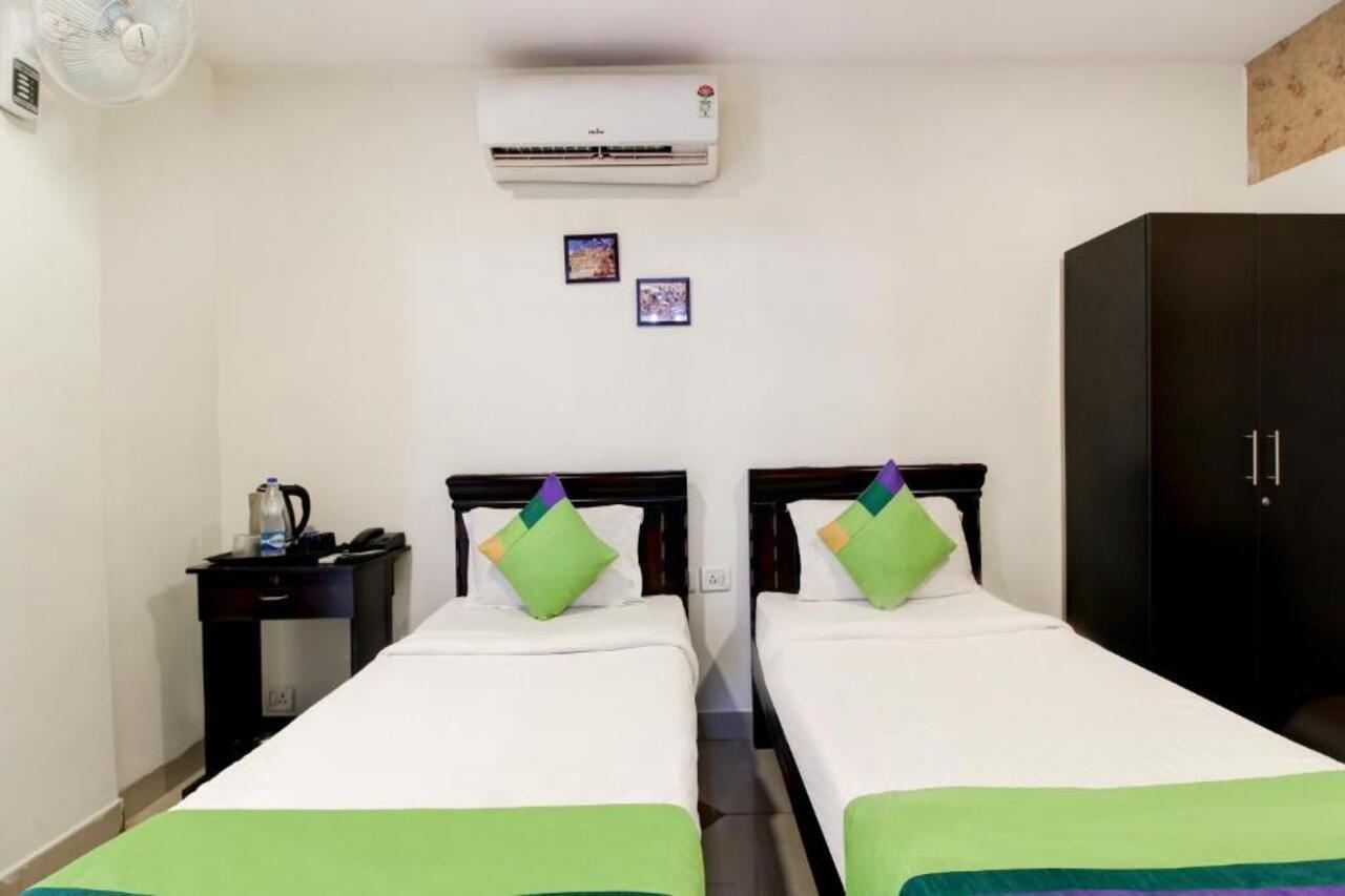 Treebo Srico, Banjara Hills Hotel Hyderabad Exterior photo