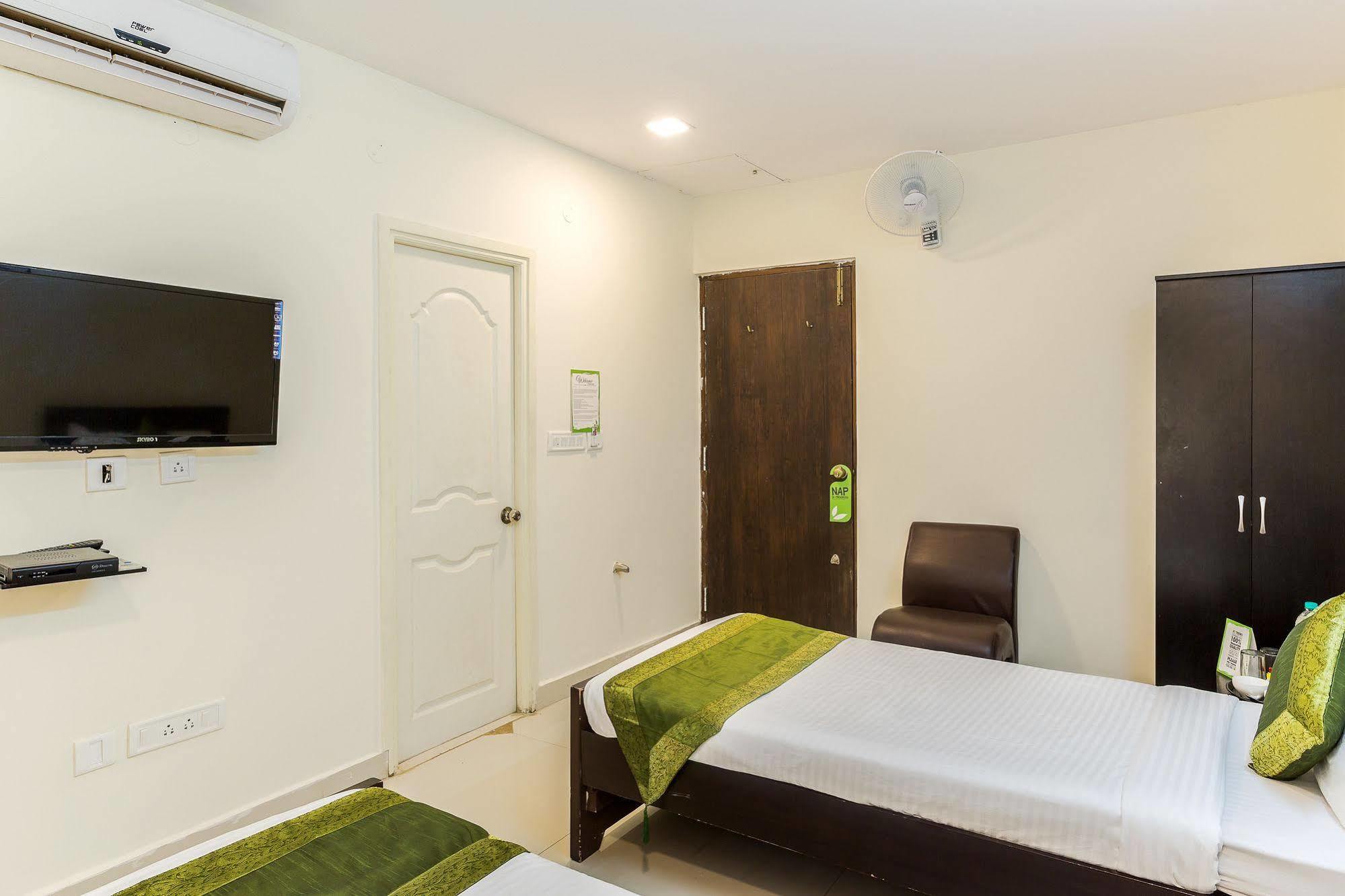 Treebo Srico, Banjara Hills Hotel Hyderabad Exterior photo