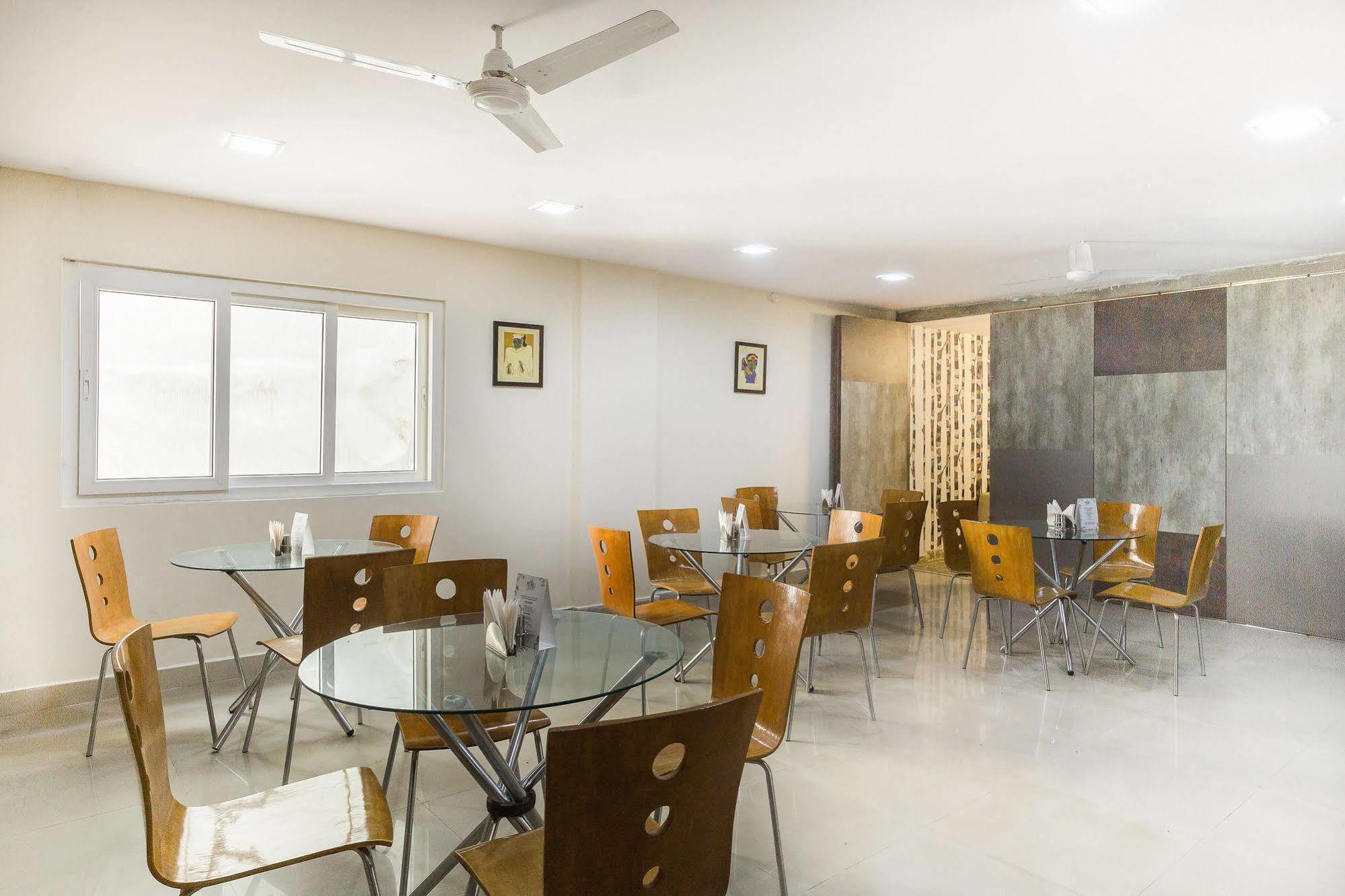 Treebo Srico, Banjara Hills Hotel Hyderabad Exterior photo