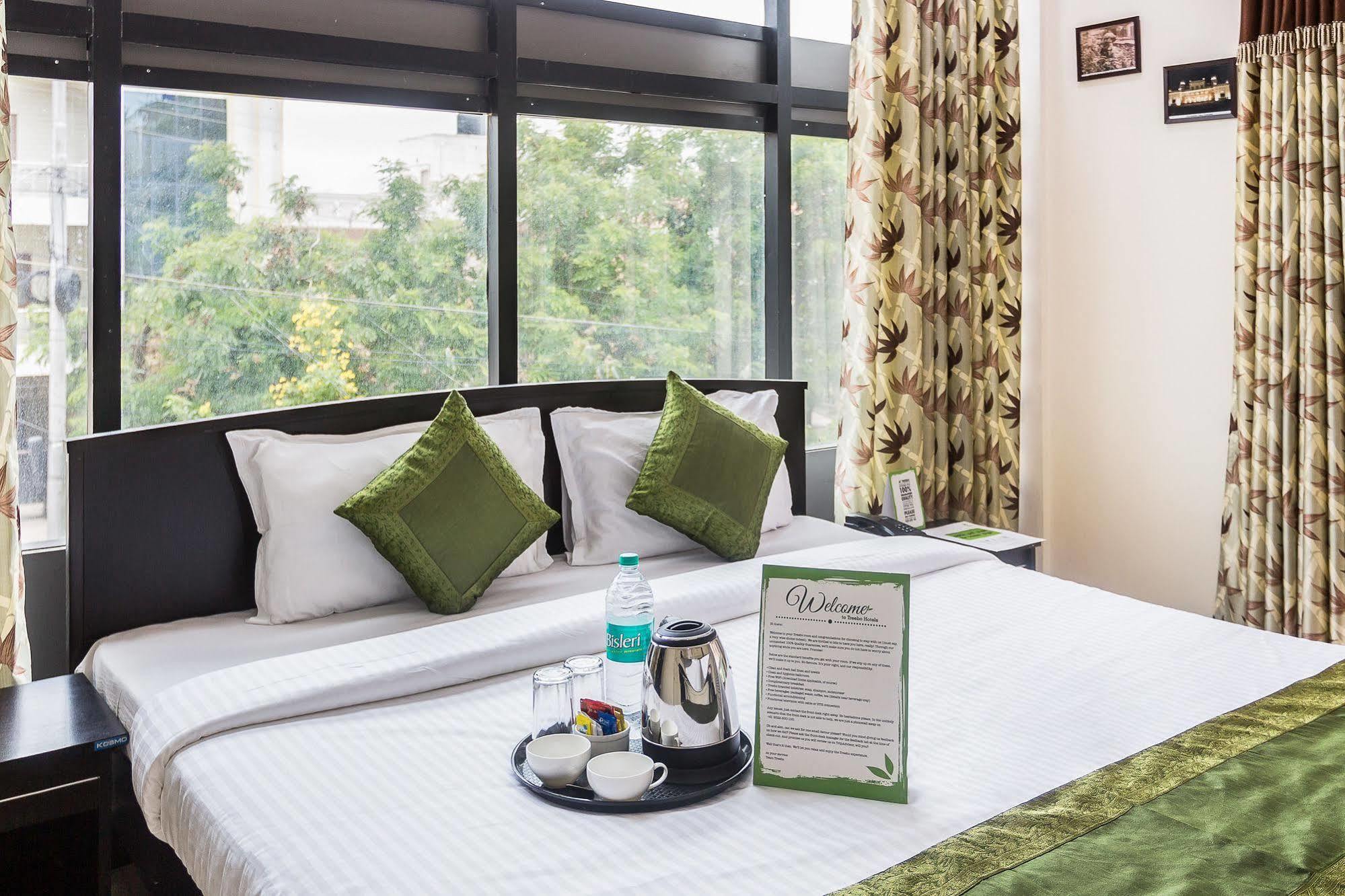 Treebo Srico, Banjara Hills Hotel Hyderabad Exterior photo