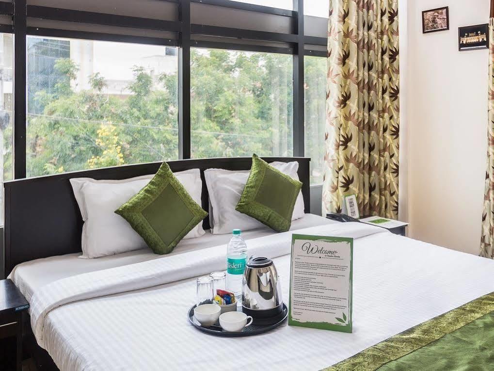 Treebo Srico, Banjara Hills Hotel Hyderabad Exterior photo